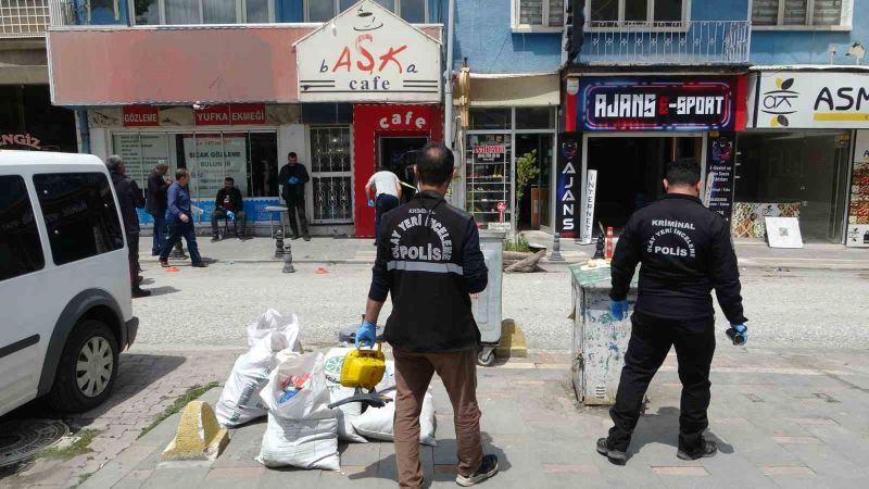 Kafe sahibi, iş yerinde öldürüldü
