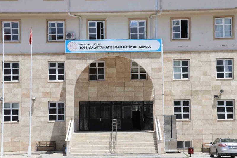 Malatya Hafız İmam Hatip Ortaokulu öğrencilerini bekliyor
