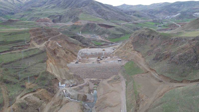 Narman Şehitler Barajında çalışmalar sürüyor
