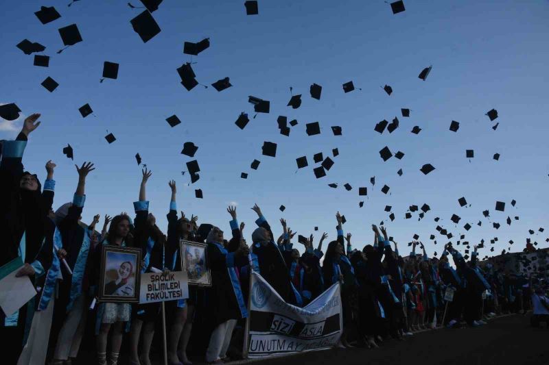 Bitlis’te 2 bin 260 öğrenci üniversiteden mezun oldu
