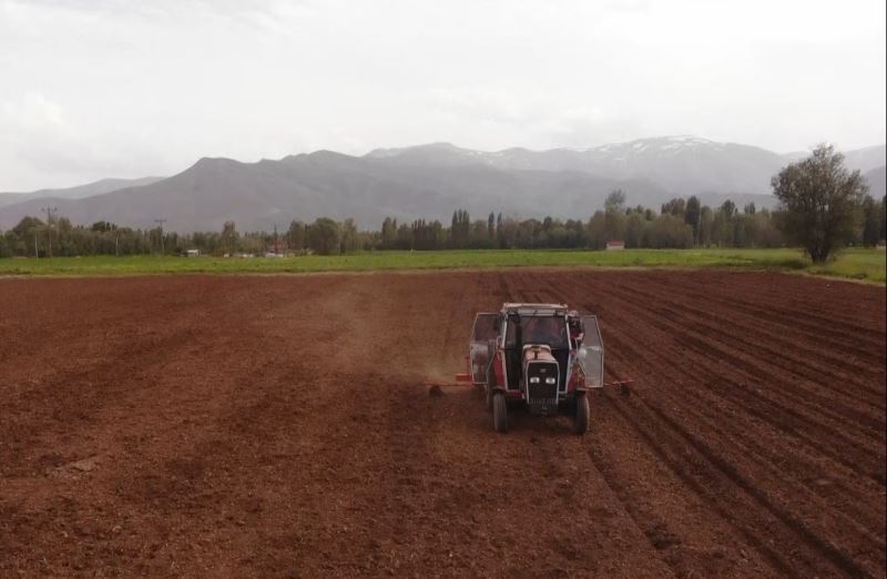 Muş’ta ilk defa silajlık soya ekimi yapıldı
