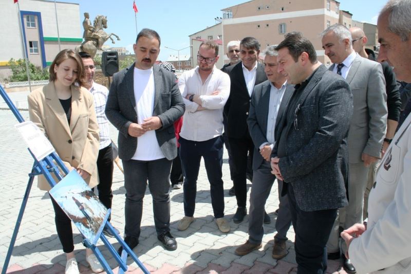 ‘Benim Gözümden Bulanık’ konulu fotoğraf sergisi açıldı
