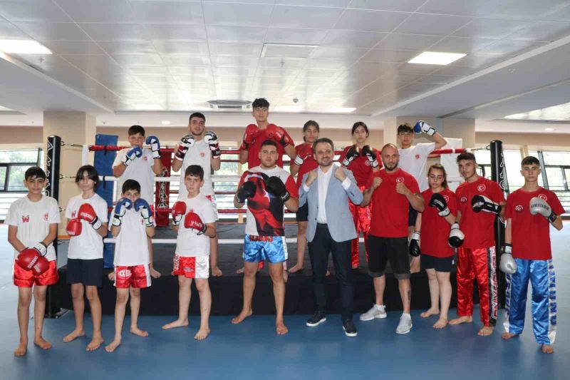 Bakan Yardımcısı Eminoğlu Erzincan’da genç sporcularla buluştu
