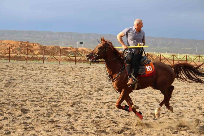 Yazıhan cirit ekibi, Malatya’yı temsil edecek
