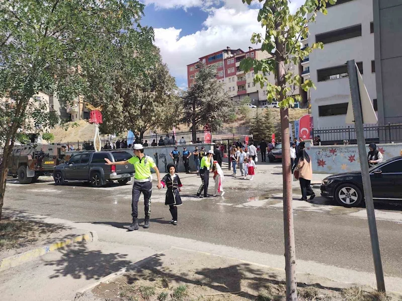 Hakkari’ de trafik denetimleri arttırıldı
