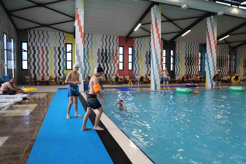 Erzurum’da çocukların aqua park eğlencesi
