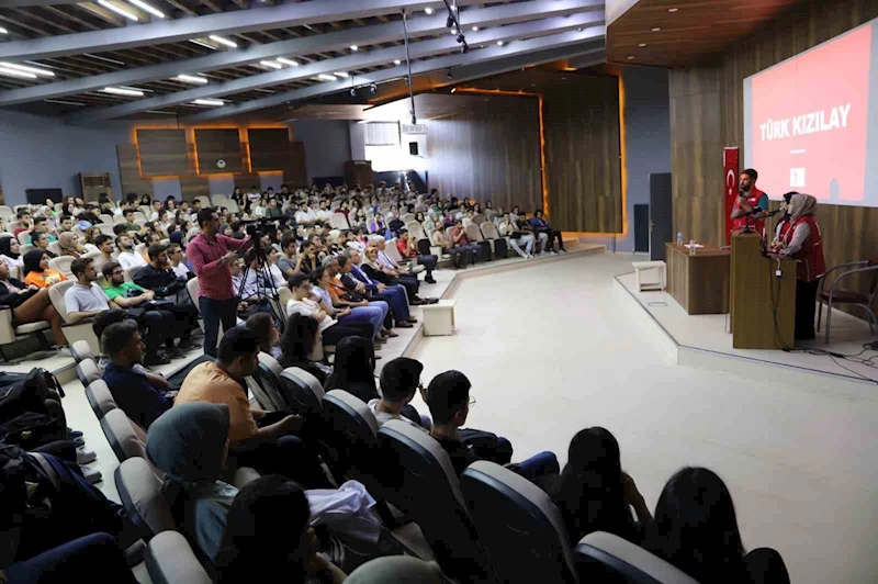 FÜ Tıp Fakültesi öğrencilerine ‘Afetlerde Korunma Bilinci’ eğitimi
