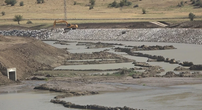 1,5 milyar TL’lik yatırımla Karasu Nehri ıslah ediliyor
