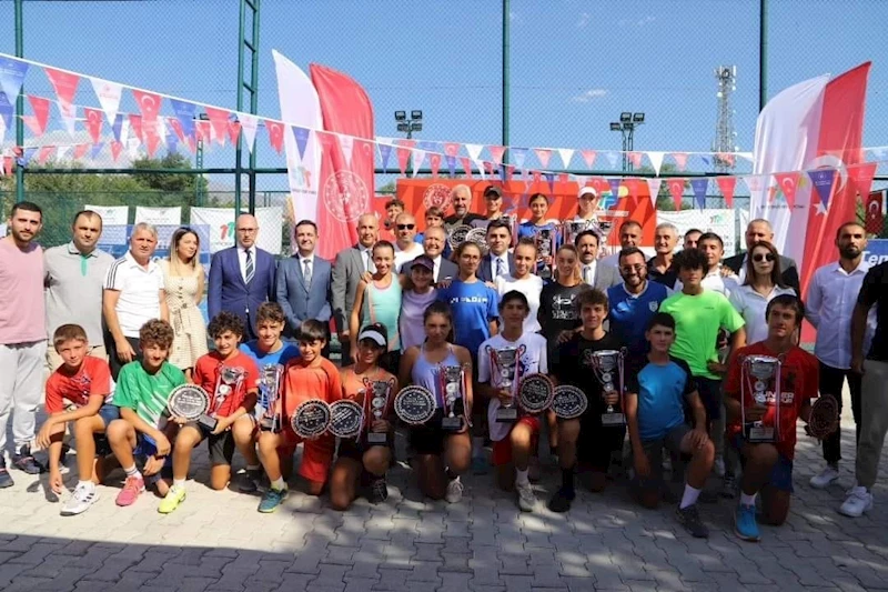 Erzincan Ergan Cup Tenis Turnuvası sona erdi
