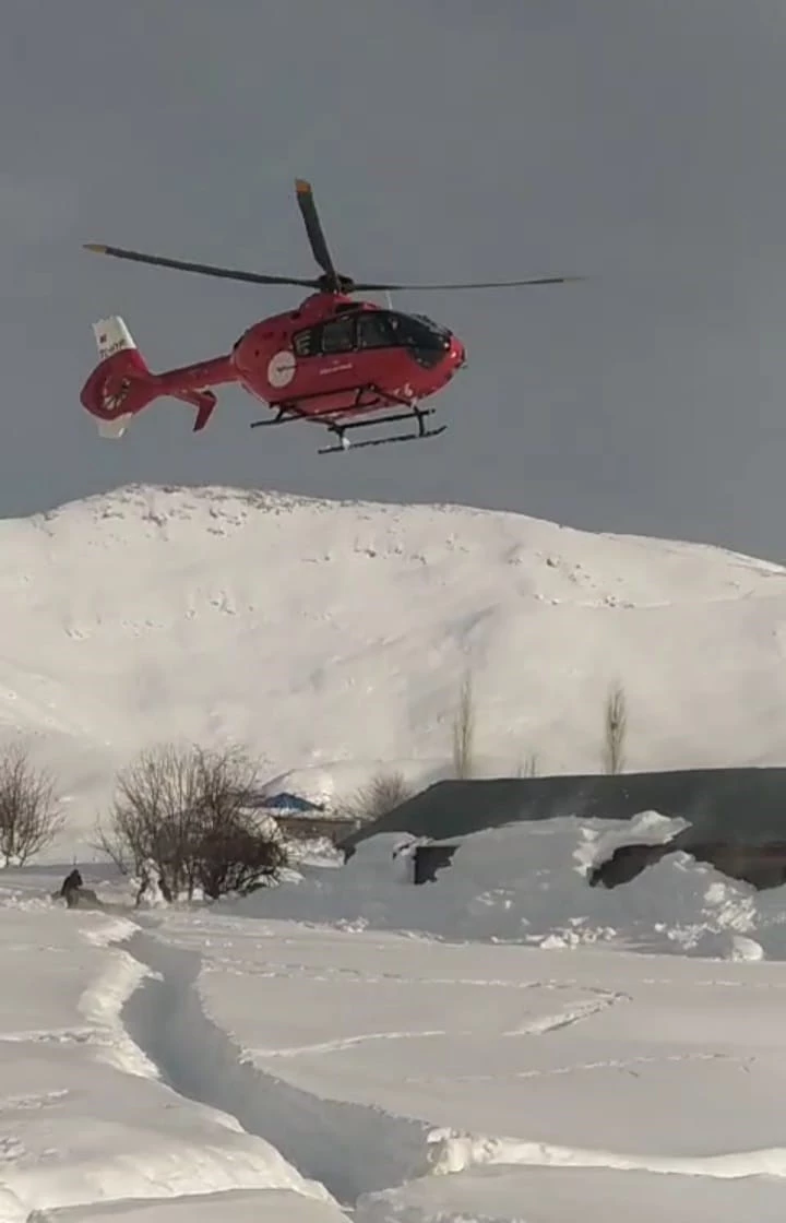 Ambulans helikopter, Miraç Efe Eren için havalandı
