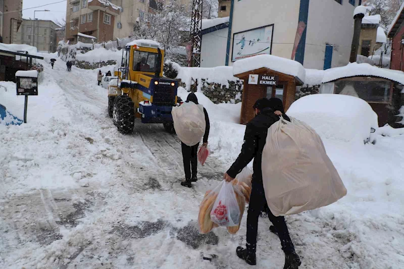 Hakkari kara gömüldü
