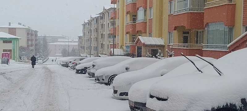 Erzurum’da kar kalınlığı 40 santimetreye ulaştı
