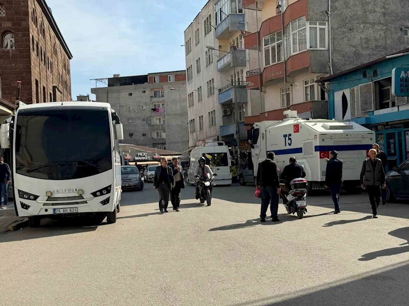 9 yıl önce 13 polisin şehit edildiği saldırıyla ilgili DEM Parti Iğdır İl Başkanı gözaltına alındı
