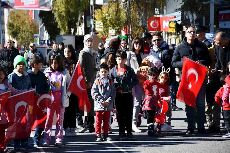 Ardahan’da Cumhuriyetin 101. yaşı coşkuyla kutlandı
