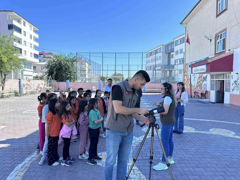 Iğdır’da öğrenciler için kuş gözlem etkinliği düzenlendi
