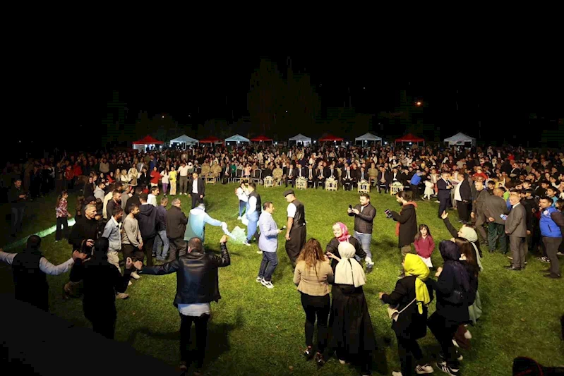 Yedisu 2. Geleneksel Horoz Kuru Fasulye ve Bal Festivali yapıldı
