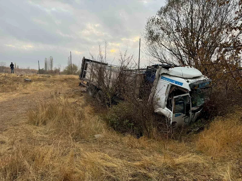 Kaza beraberinde başka kazayı getirdi: 1 yaralı
