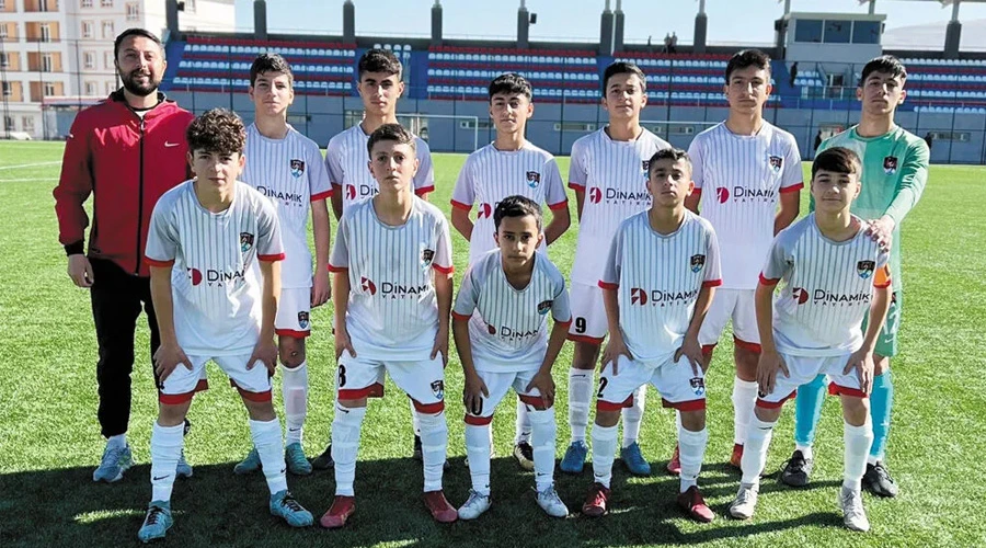 Genç Kartallar Sahada Fırtına Gibi: Vanspor U14