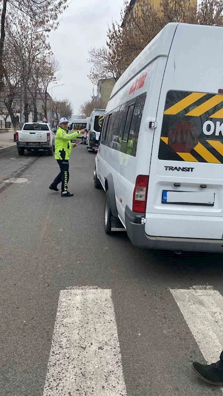 Kars’ta okul servisleri denetlendi