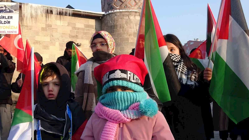 Sağlık çalışanları protesto yürüyüşleri 55’nci haftada da sürdürdü
