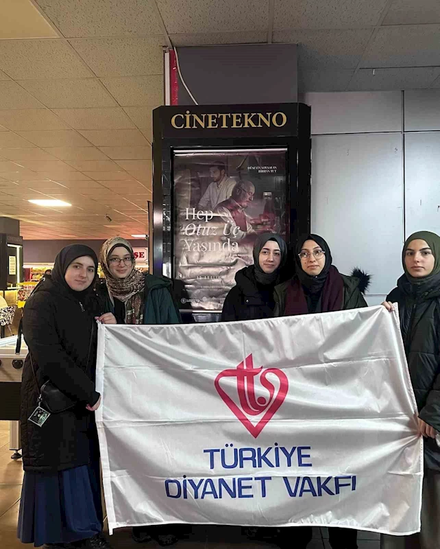 “Hep Otuz Üç Yaşında” Erzurum’da izleyici ile buluştu
