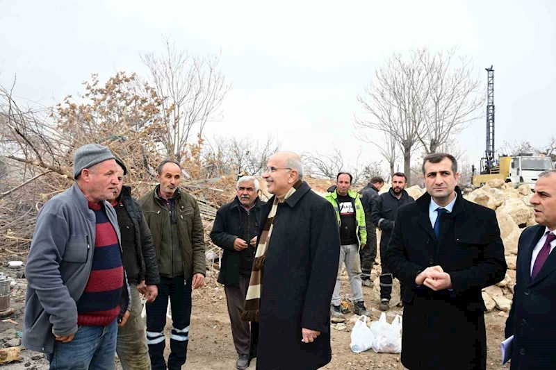 Başkan Er, Taştepe Mahallesi rezerv alanında incelemelerde bulundu
