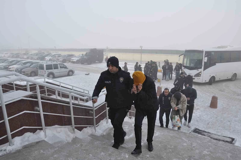 Kars’ta ’fenomen çetesi’ operasyonunda 16 tutuklama
