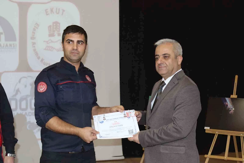 Elazığ’da Su Altı Arama ve Kurtarma Ekibi sertifikalarını aldı
