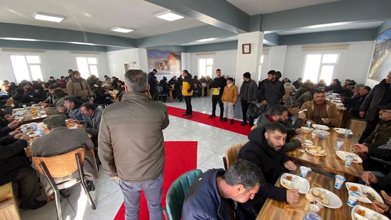 Ardahan Belediyesi, taziye evlerine yemek ikramına başladı
