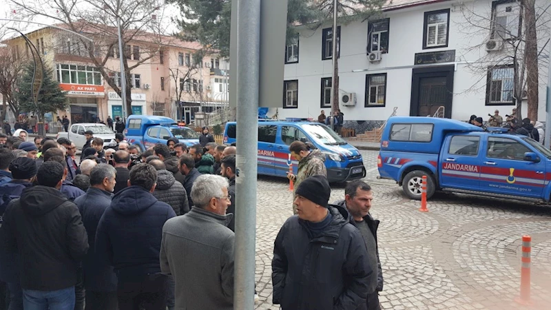 İliç’te maden sahasındaki olaya ilişkin gözaltına alınan 8 şüpheli adliyeye sevk edildi
