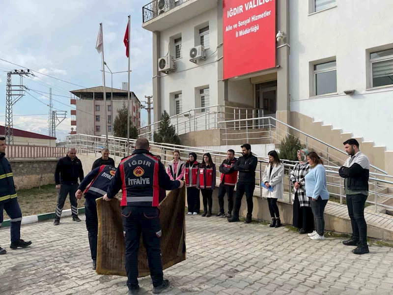 Iğdır Belediyesinden yangın söndürme eğitimi
