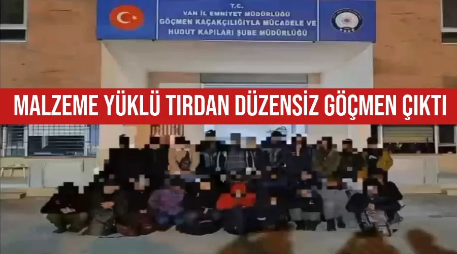 Malzeme yüklü tırdan düzensiz göçmen çıktı