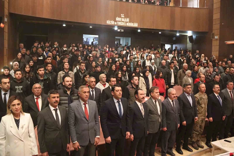 Iğdır’da İstiklal Marşı’nın kabulü ve Mehmet Akif Ersoy’u Anma programı gerçekleştirildi

