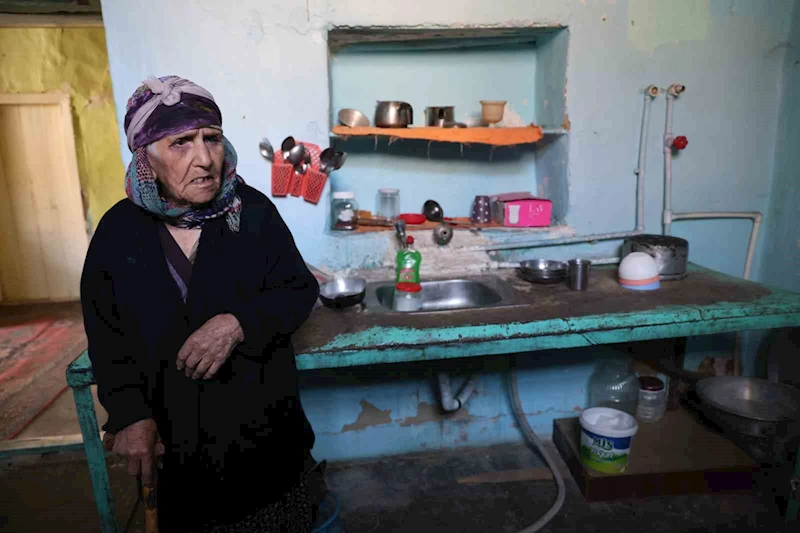 Elazığ’da yaşlı kadının yaşam mücadelesi
