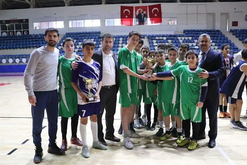 Hakkari’de futsal müsabakaları sona erdi
