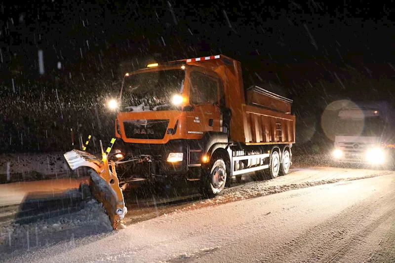 Erzincan’ın yüksek kesimlerinde kar yağışı etkili oldu
