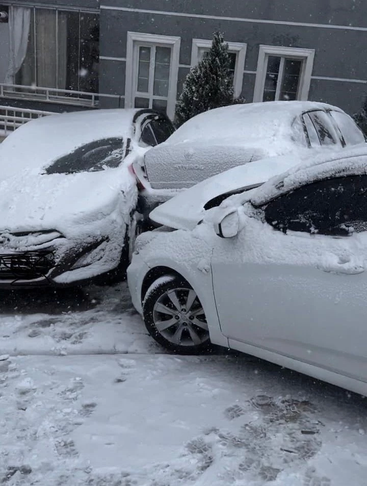 Kayganlaşan yol kazayı beraberinde getirdi
