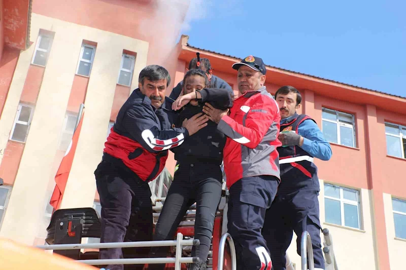 Hakkari’de gerçeği aratmayan tatbikat
