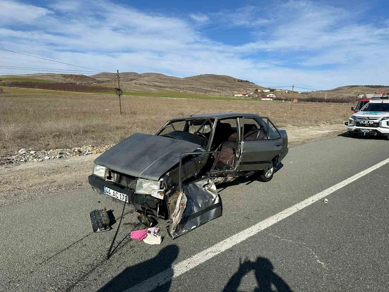 Malatya’da trafik kazası: 1’i ağır 3 yaralı
