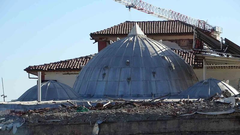 Depremden etkilenen tarihi çarşı hamamı restore edilecek
