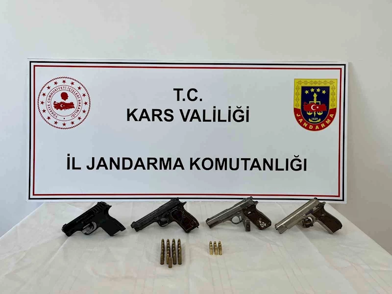 Kars’ta silah ticareti yapan 4 kişi yakalandı
