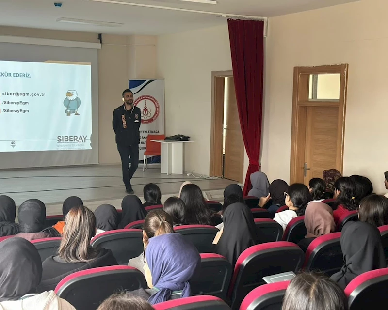 Ağrı’da öğrenci ve velilere siber güvenlik seminerleri düzenlendi
