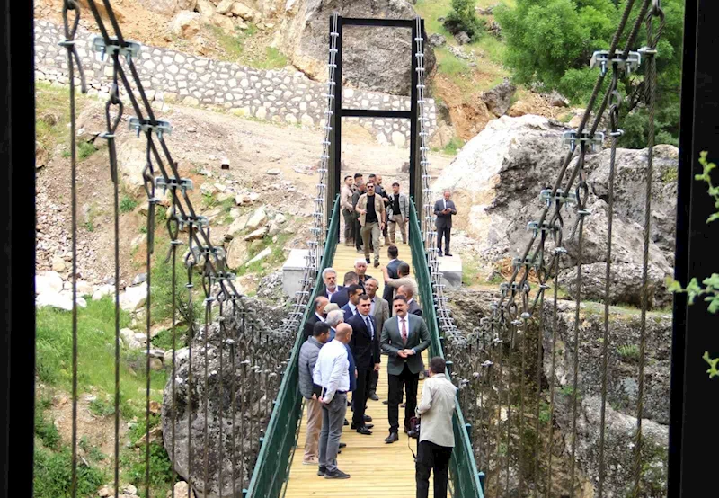 Vali Tekbıyıkoğlu, Çemişgezek’te incelemelerde bulundu
