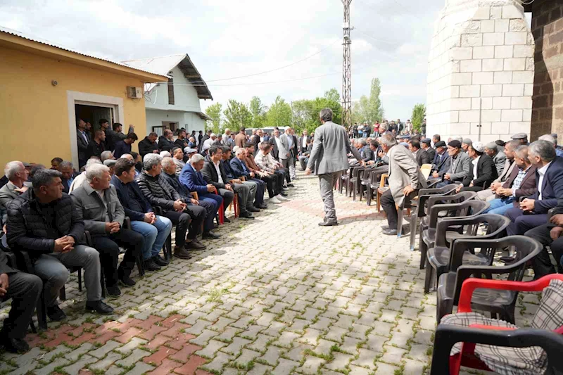 Muş’ta iki ailenin husumeti barışla sonlandı
