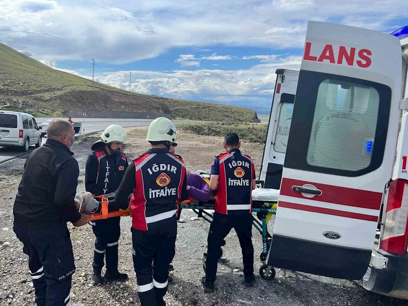 Yoldan çıkan araç kaza yaptı: 1yaralı
