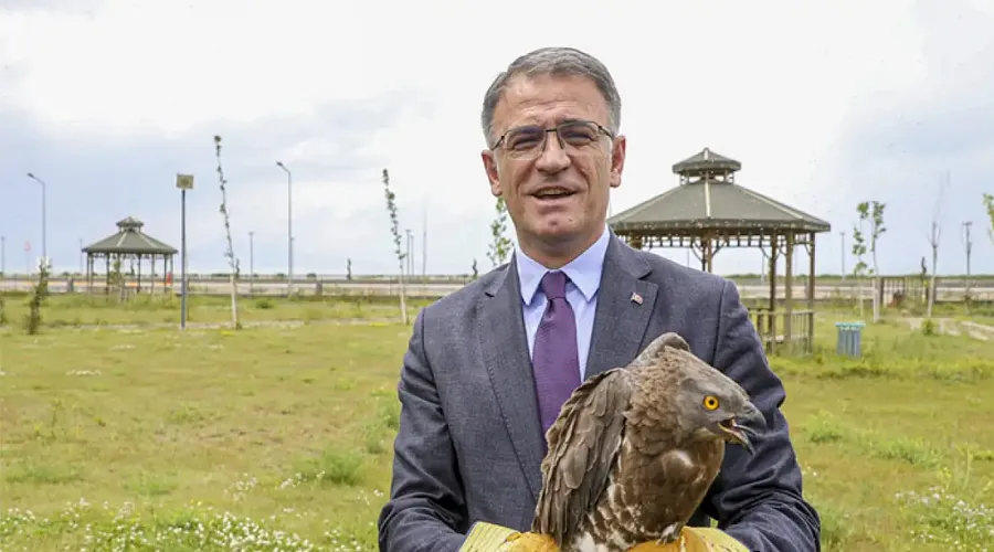 Vali Balcı, İyileşen Yaban Kuşlarını Özgürlüğe Kanat Çırparken Uğurladı
