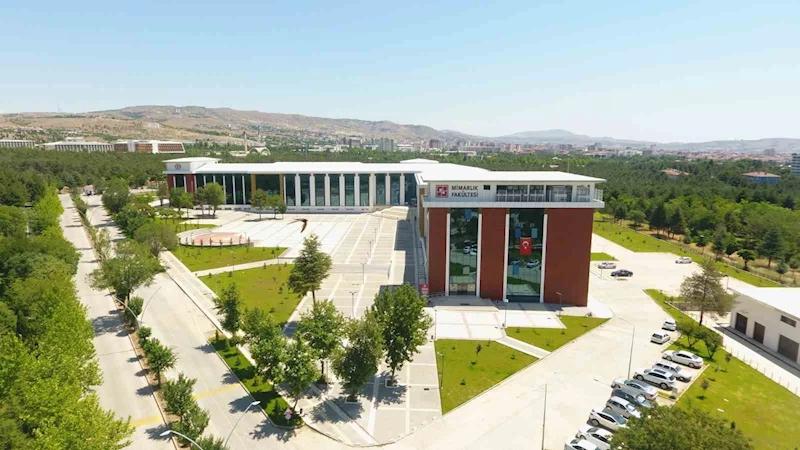 Fırat Üniversitesi dünya sıralamasında ilk bine girdi
