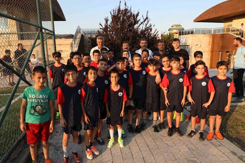 Elazığ Belediyesinin ücretsiz yaz spor kurslarına yoğun ilgi
