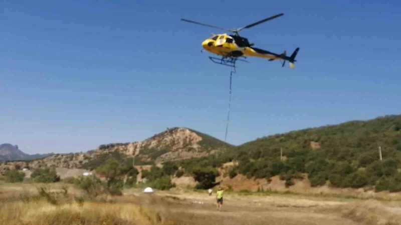 Maden arama helikopteri Tunceli’de acil iniş yaptı
