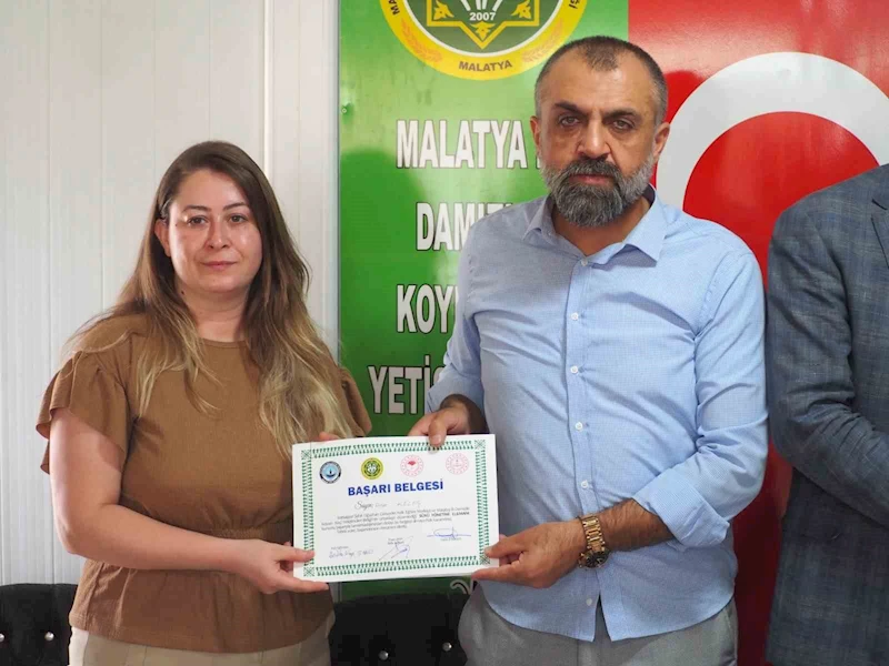 Malatya’da başarılı kursiyerlere sertifika verildi
